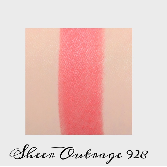 M.A.C “Sheer Outrage 928” Powder Kiss Lipstick NWT - Picture 4 of 5